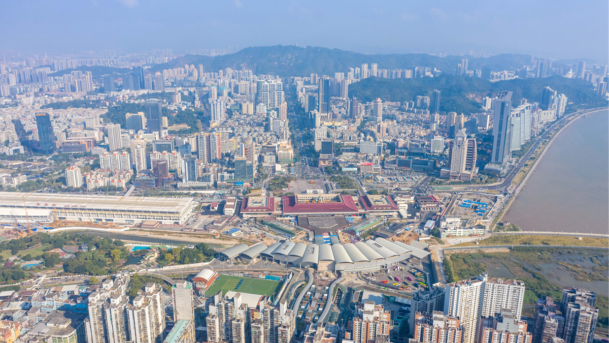 背靠祖國支持，發(fā)揮澳門所長——回歸20年澳門與內(nèi)地共享發(fā)展機(jī)遇