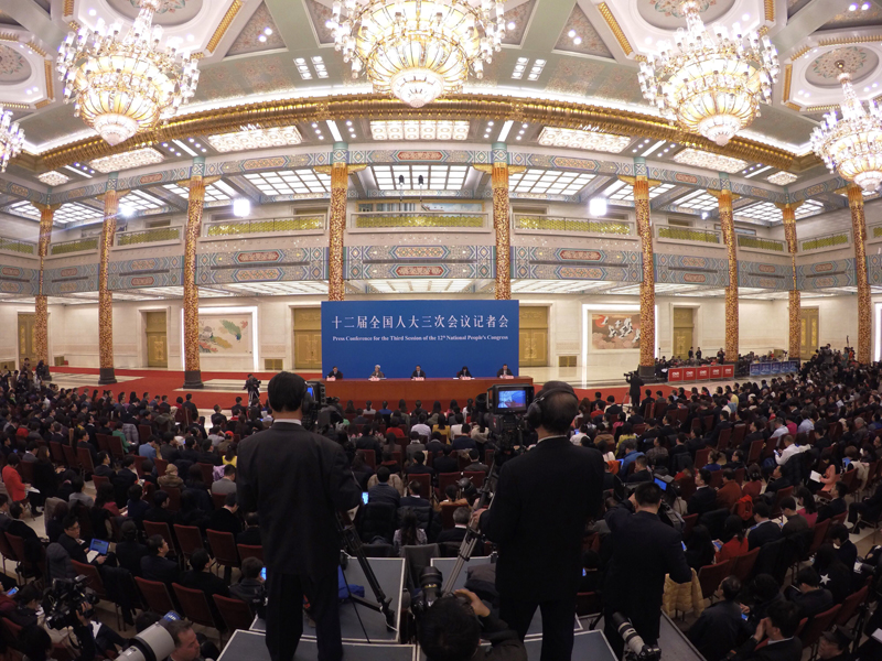 3月15日，國務院總理李克強在北京人民大會堂與中外記者見面，并回答記者提問。 新華社記者陳曄華攝