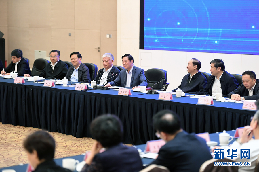 5月11日，中宣部在深圳召開深化文化體制改革座談會。中共中央政治局委員、中央書記處書記、中宣部部長劉奇葆出席會議并講話。 新華社記者張領 攝