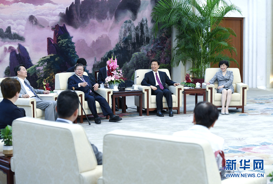9月20日，國家副主席李源潮在北京會見由黨的最高顧問、前眾議長橫路孝弘率領的日本民進黨政治家代表團。 新華社記者 張領 攝 