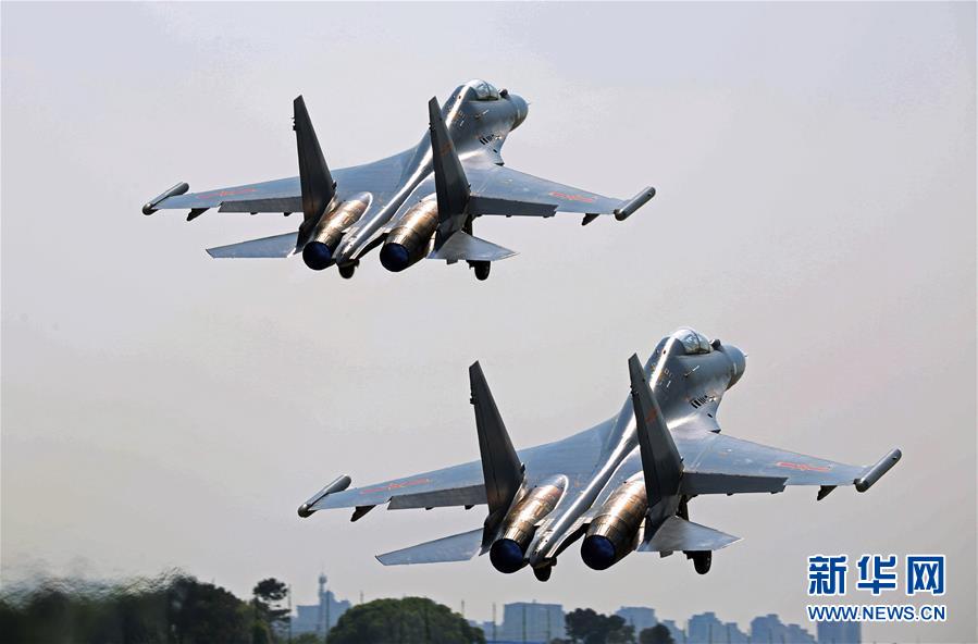 （新華全媒頭條·圖文互動(dòng)）（5）戰(zhàn)鷹，為祖國(guó)奮飛——記空軍航空兵某旅旅長(zhǎng)、特級(jí)飛行員郝井文