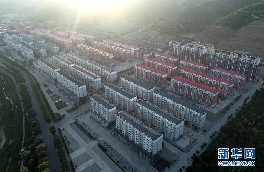 （習(xí)近平的小康故事·圖文互動）（1）“我很期盼的一件事，就是讓鄉(xiāng)親們飽餐一頓肉”——習(xí)近平和脫貧攻堅(jiān)的故事