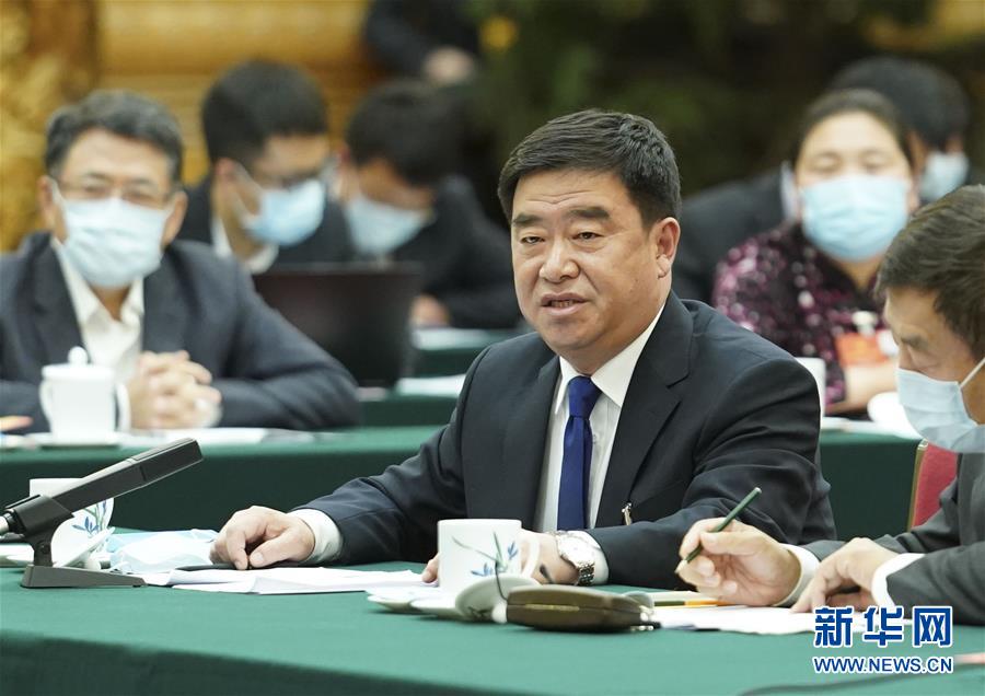 （新華全媒頭條·圖文互動）（6）從人民中汲取磅礴力量——習近平總書記同出席2020年全國兩會人大代表、政協(xié)委員共商國是紀實