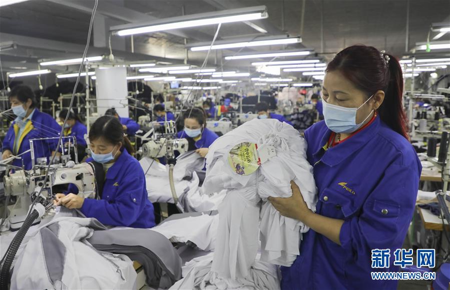 （新華全媒頭條·兩會精神看落實·圖文互動）（1）培育新機 開辟新局——落實全國兩會精神激發(fā)經濟發(fā)展新動能述評