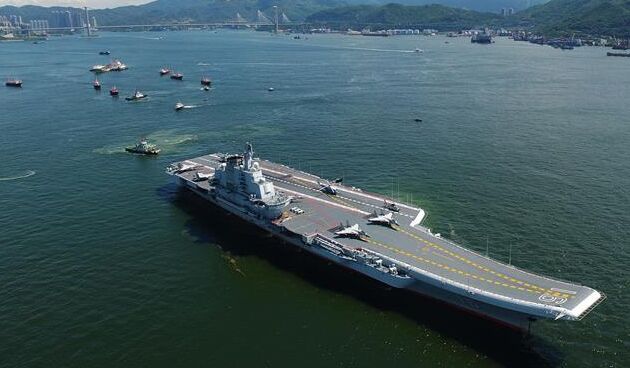 獨家航拍！遼寧艦駛離香港