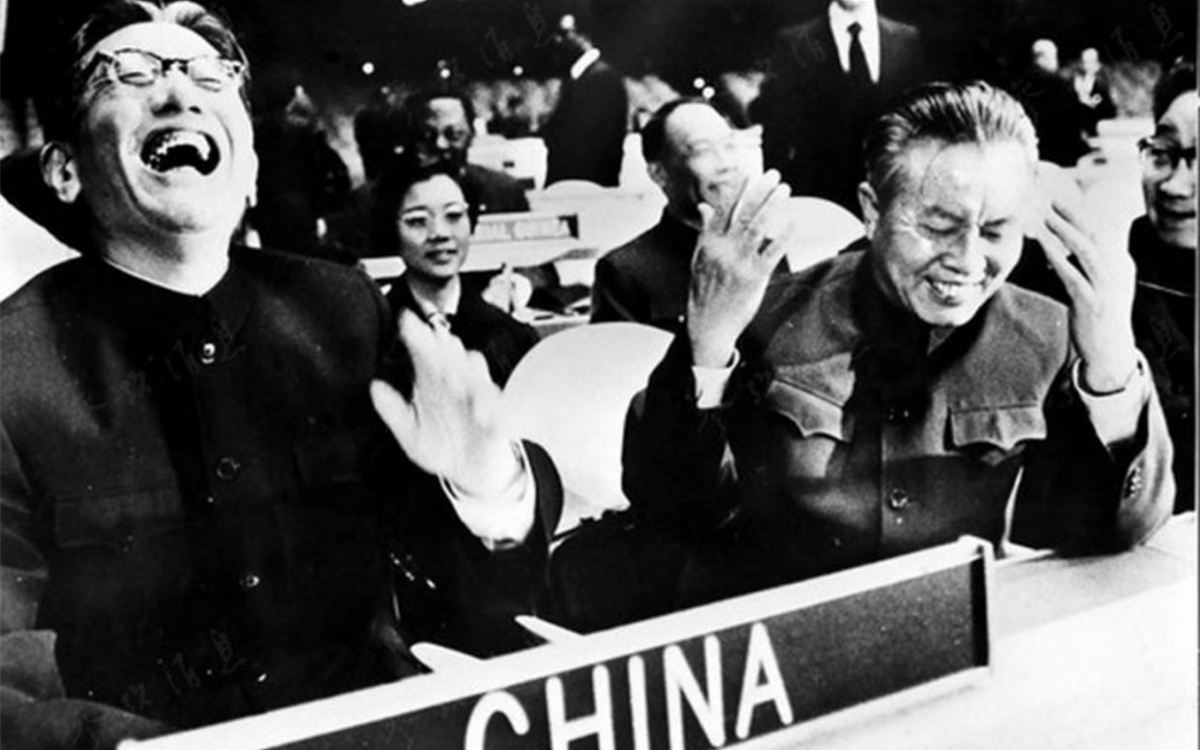 1971年10月25日，聯(lián)大通過決議，恢復了中華人民共和國在聯(lián)合國的合法席位
