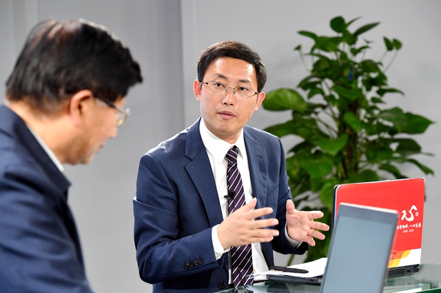 繼往不平凡，珍惜五年奮進所取得的成就、經(jīng)驗
