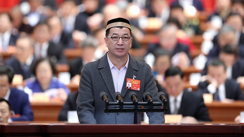 新疆維吾爾自治區(qū)呼圖壁縣政協(xié)副主席、伊斯蘭教協(xié)會(huì)會(huì)長(zhǎng)，呼圖壁縣城鎮(zhèn)陜西寺阿訇 楊杰