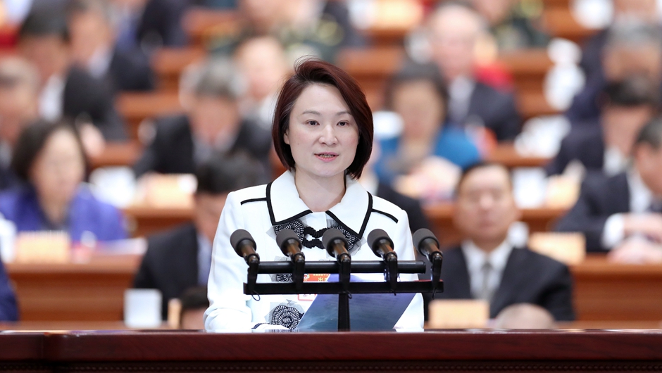 民建聯(lián)主席，香港立法會(huì)議員、行政會(huì)議成員 李慧瓊