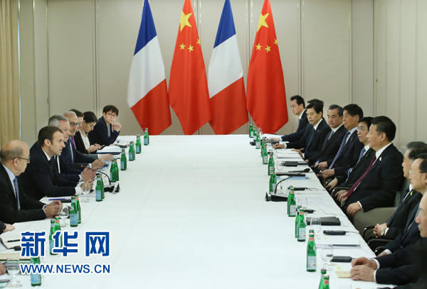 7月8日，國(guó)家主席習(xí)近平在漢堡會(huì)見(jiàn)法國(guó)總統(tǒng)馬克龍。新華社記者 姚大偉 攝